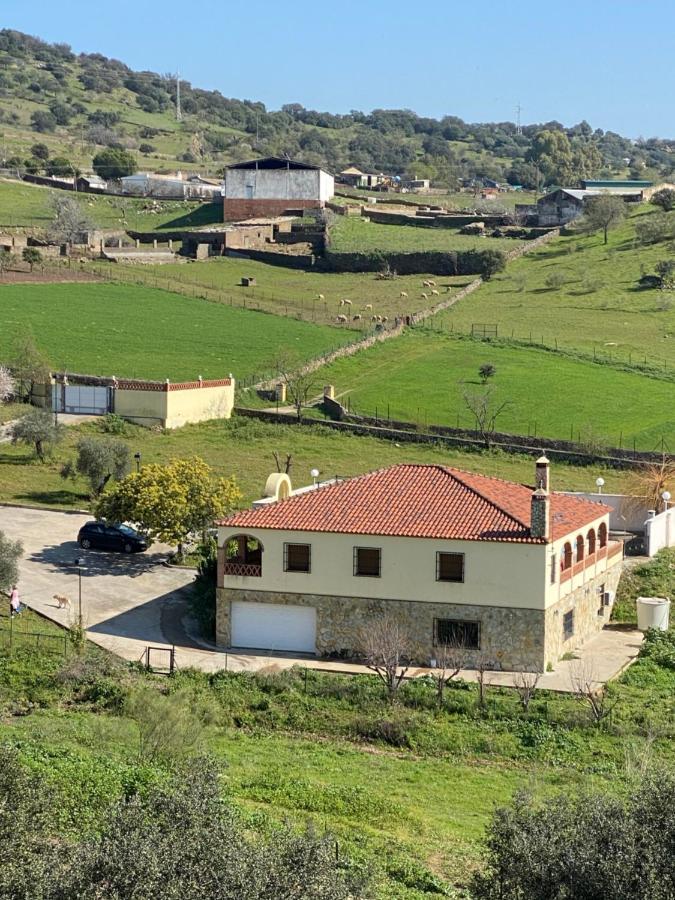 Casa Rural Montes De Trigo 赫雷斯德洛斯卡瓦列罗斯 外观 照片