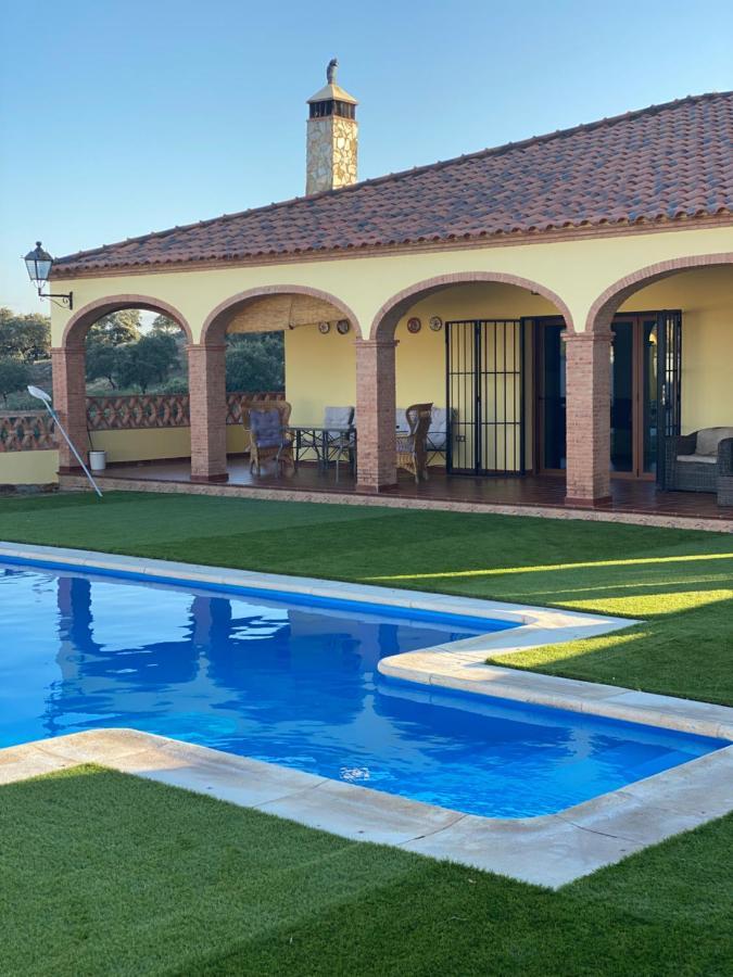 Casa Rural Montes De Trigo 赫雷斯德洛斯卡瓦列罗斯 外观 照片